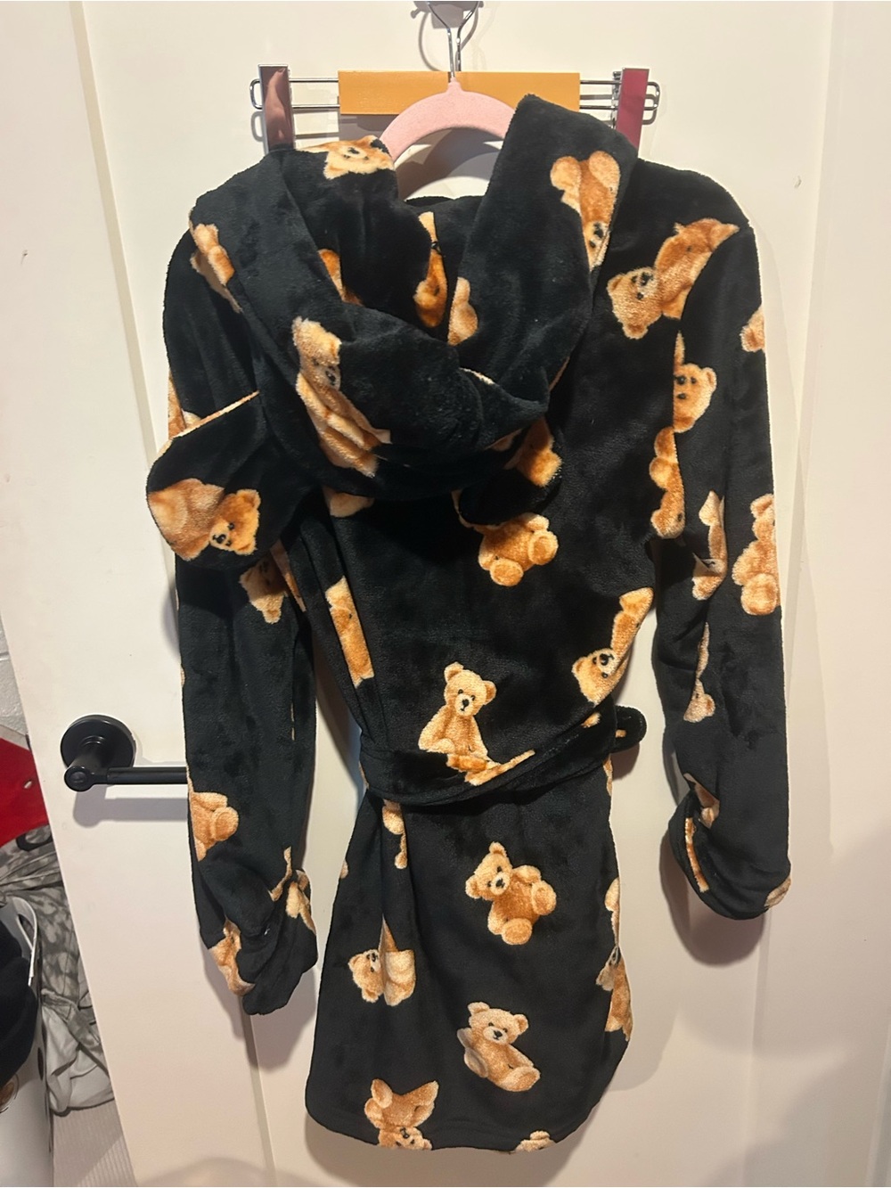 Robe - Picture 3 of 4